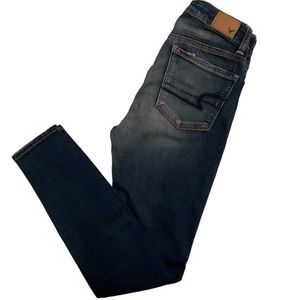American Eagle Hi-Rise Jegging Jean
Size: 00 Short